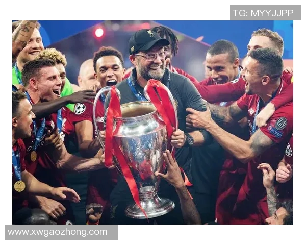 足球球星假扮路人出奇不意的真实反应笑料不断瞬间引爆全场